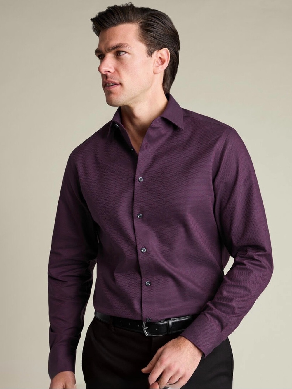 Charles Tyrwhitt Non-Iron Stretch Texture Shirt Dark Red Slim Fit 17.5